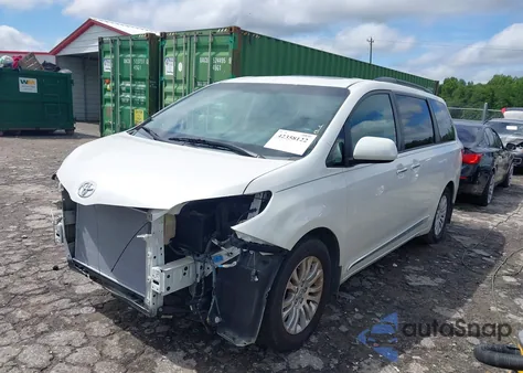 2015 Toyota Sienna Xle 8 Passenger from USA, damaged, VIN 5TDYK3DC1FS529997